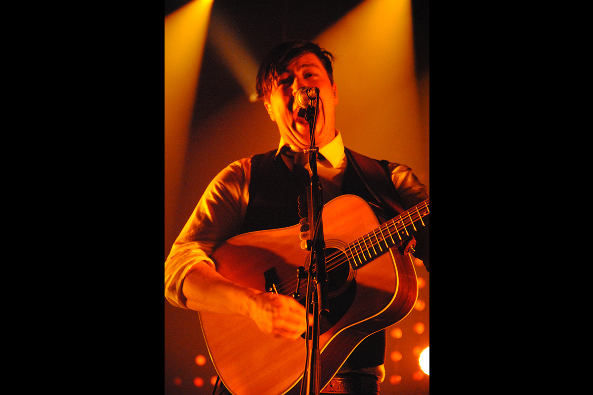 Mumford and Sons live pictures
